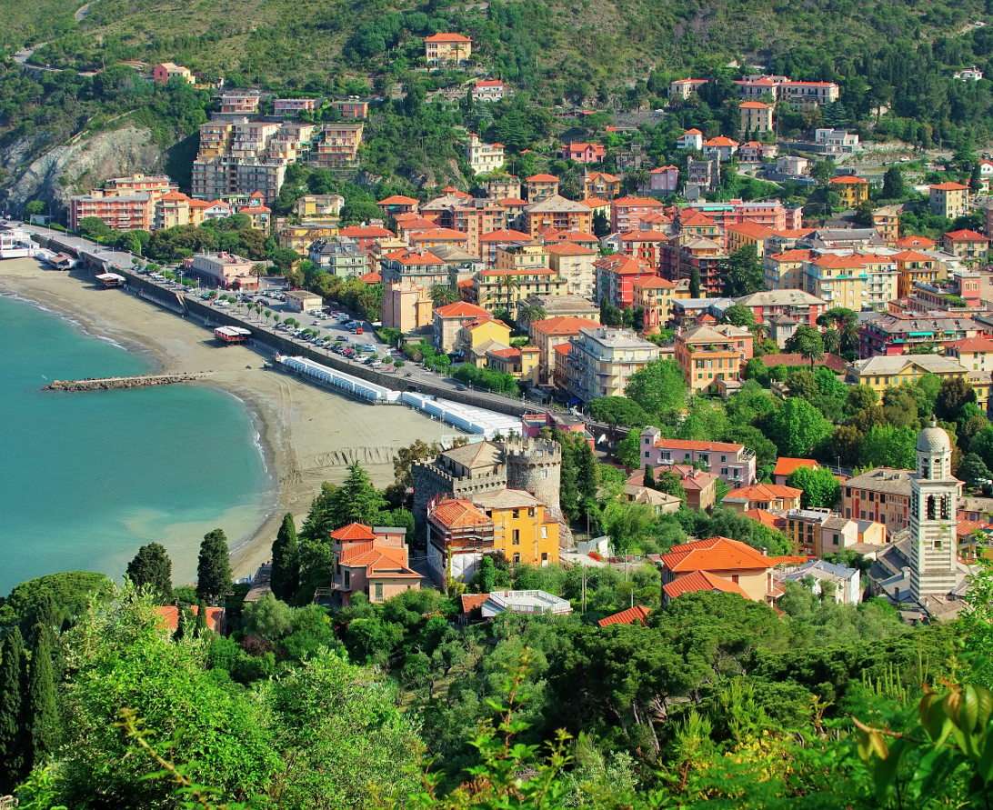 Town of Levanto (Italy) online puzzle