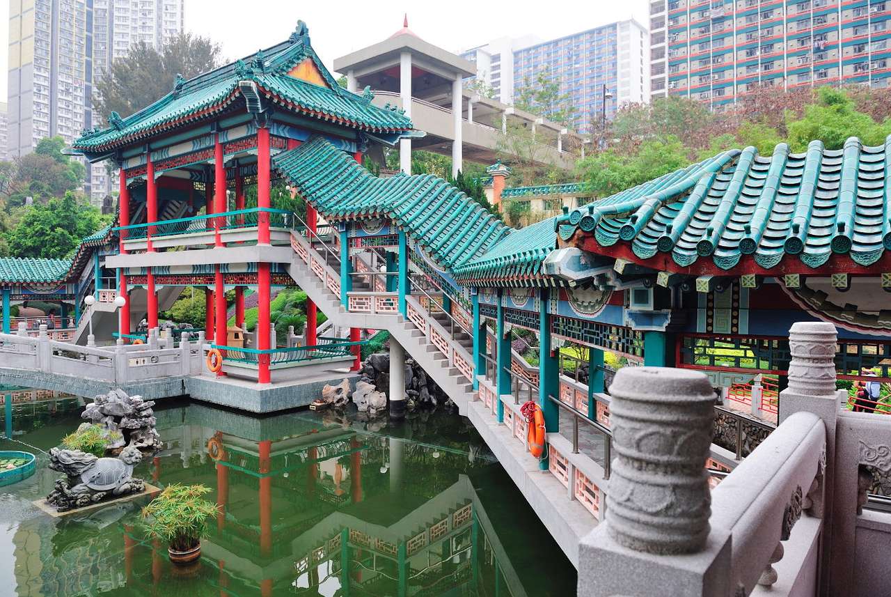 Edificio colorido de estilo chino (China) puzzle online a partir de foto