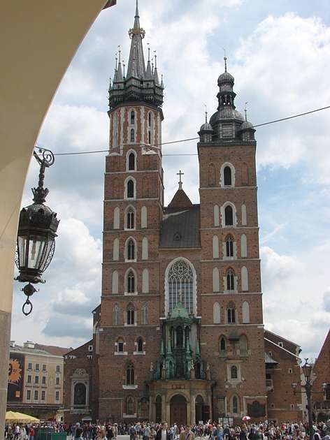 Църквата "Света Мария" в Краков онлайн пъзел