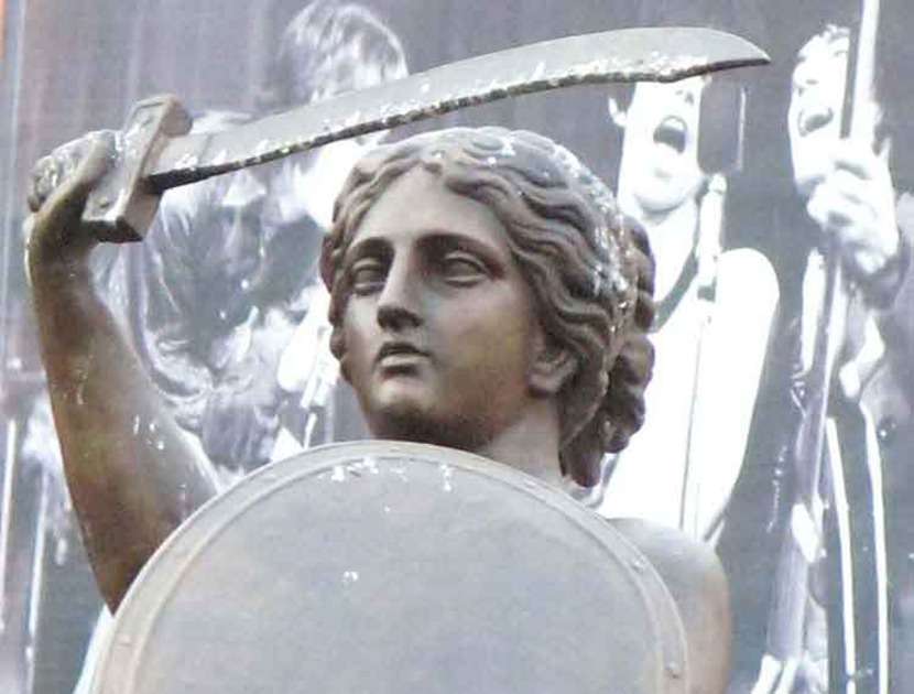 Warszawa - Monument till sjöjungfrun pussel online från foto