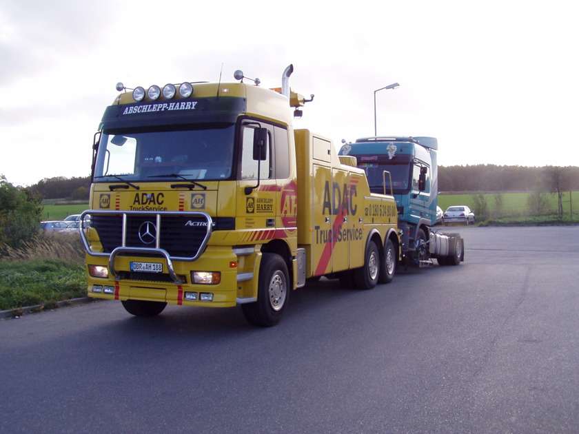 ADAC fur LKW puzzle online from photo
