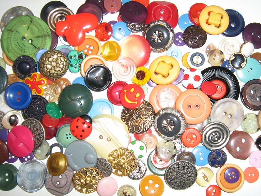 gekleurde knoppen online puzzel
