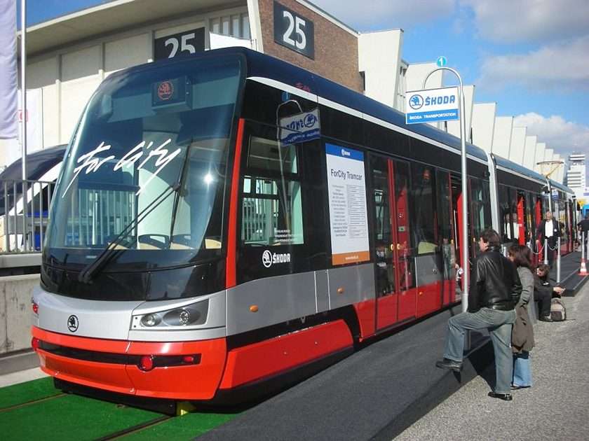 Skoda tram (Czech Republic) puzzle online from photo