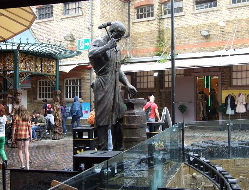 London - Blacksmith at Horse Tunnel Market puzzle online from photo