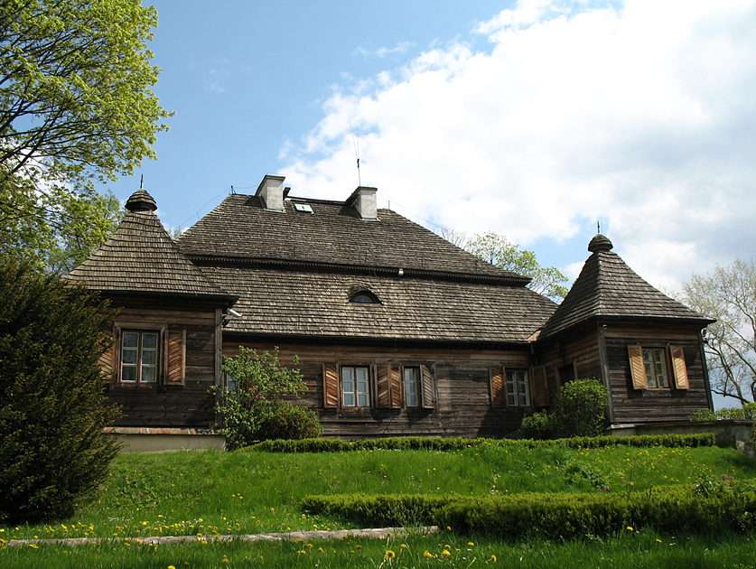 Casa senhorial em Ożarów puzzle online a partir de fotografia