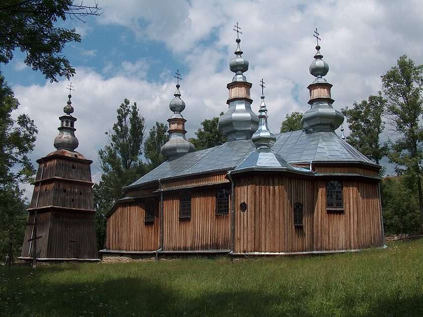 Ortodox kyrka i trä Pussel online