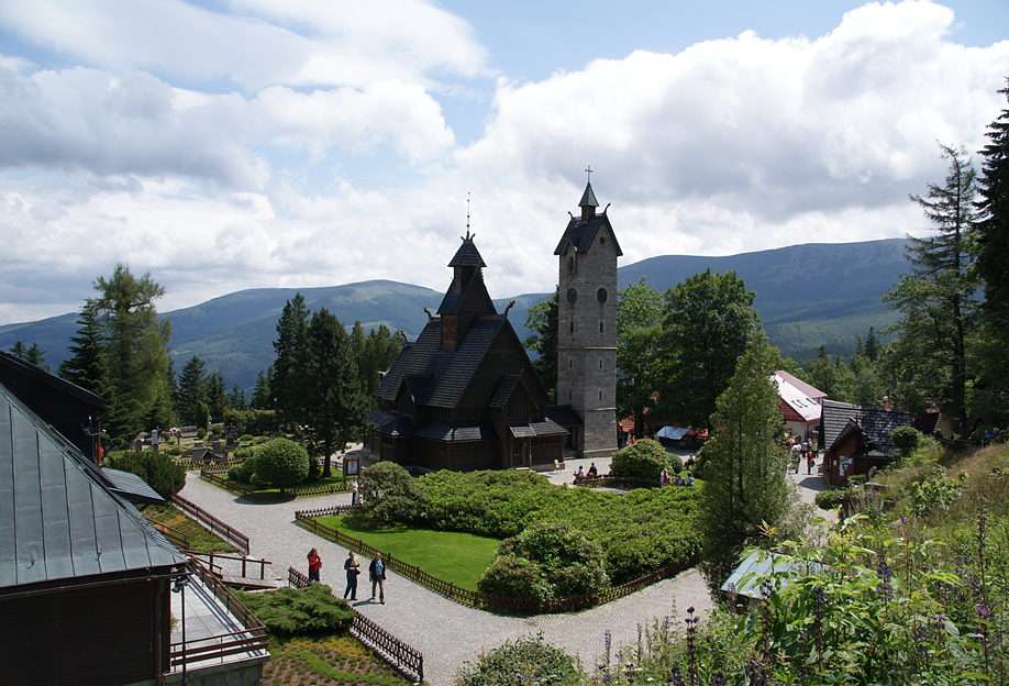Wang kyrka i Karpacz Pussel online