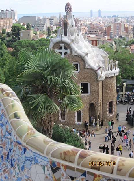 Gaudi mosaic puzzle online from photo