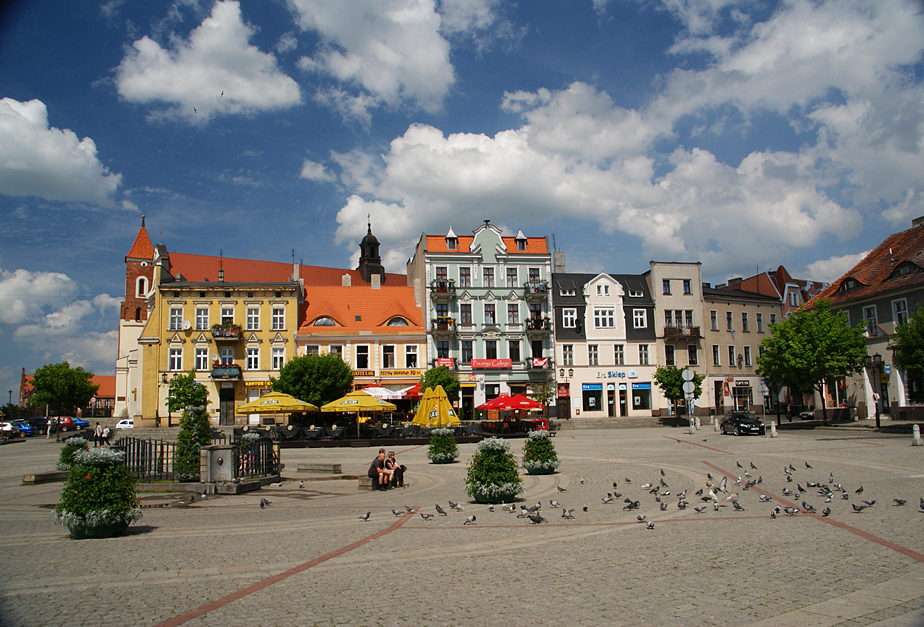 Der Marktplatz in Gniezno Online-Puzzle