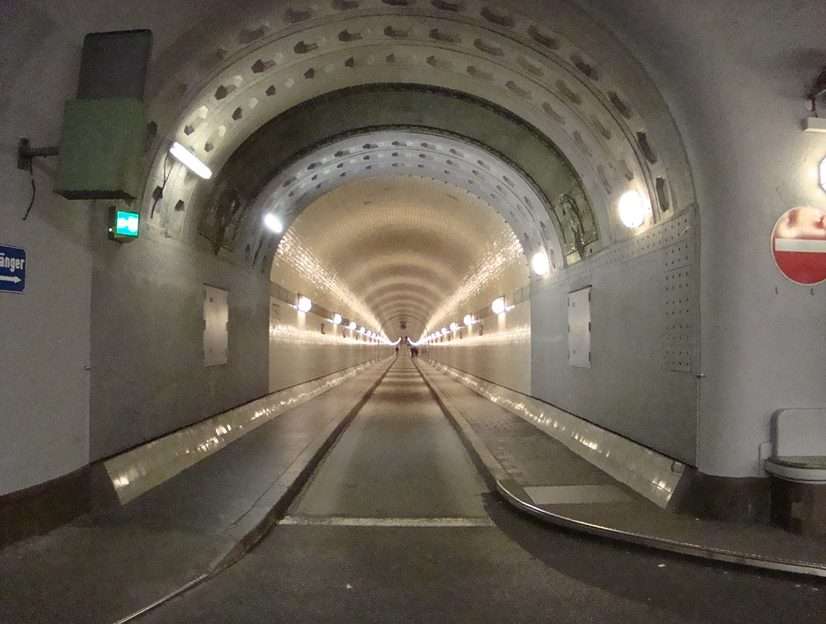 Tunel sub Elba puzzle online din fotografie
