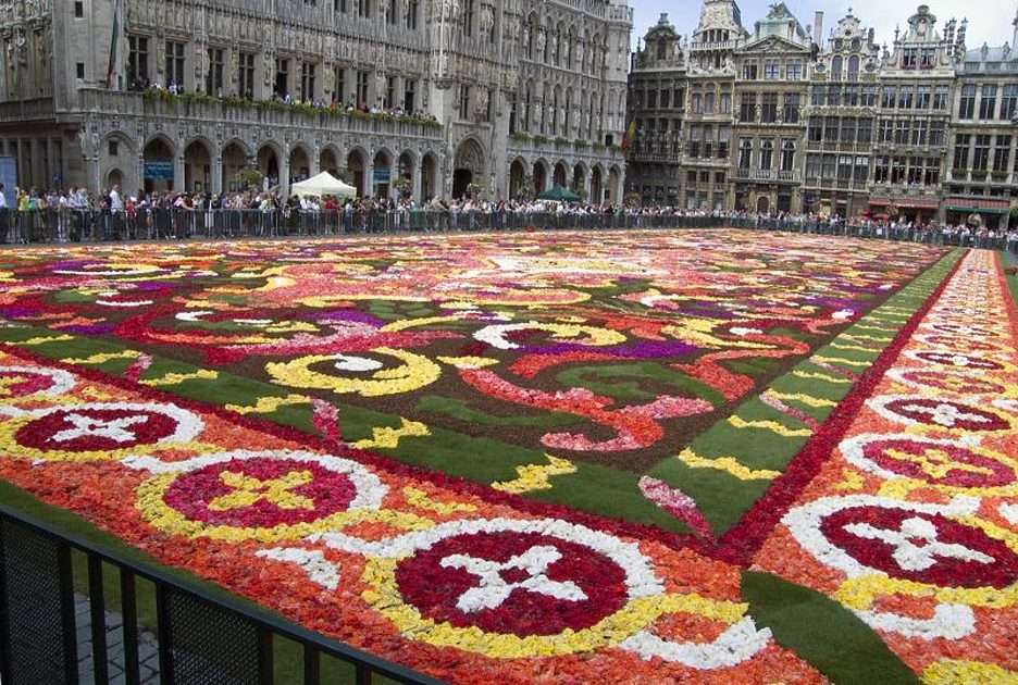 Covor floral puzzle online din fotografie