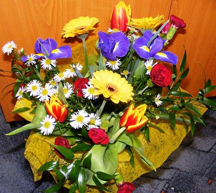 This time Iza's name day flowers :) puzzle online from photo