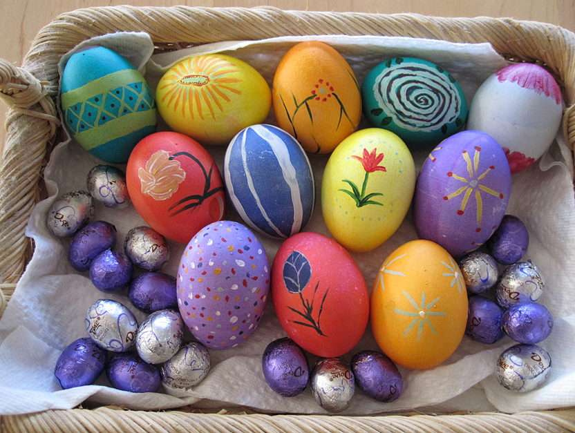 Kézzel festett húsvéti tojás puzzle online fotóról