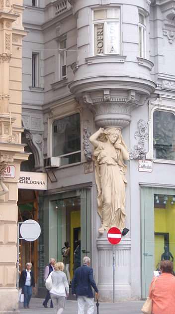 Entry ban - Vienna puzzle online from photo