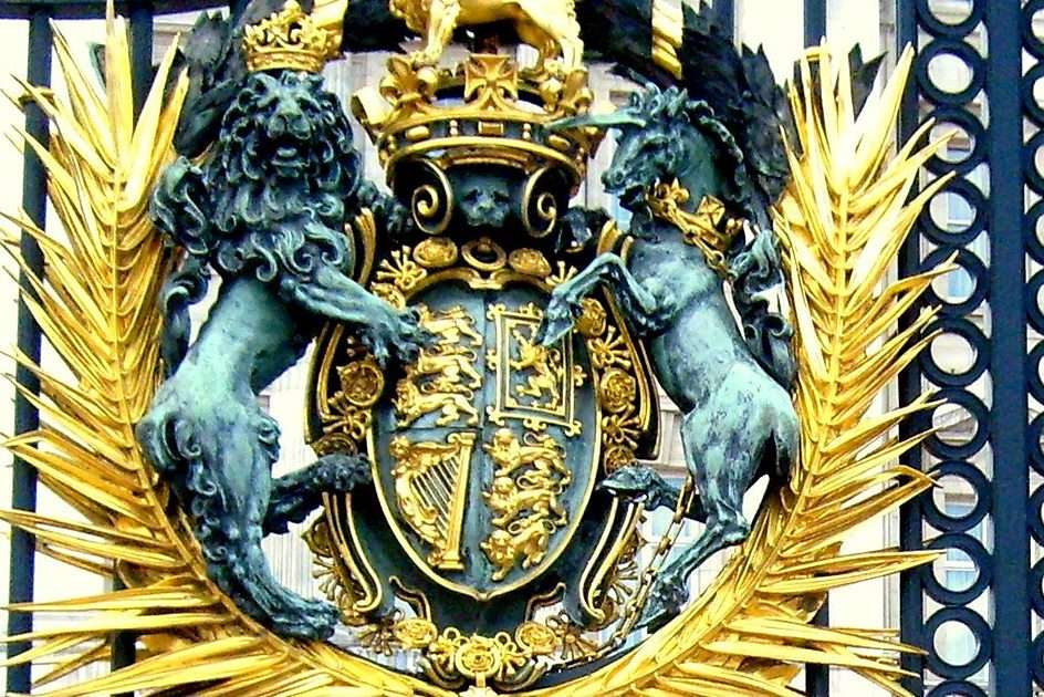 Puerta del palacio - Londres puzzle online a partir de foto