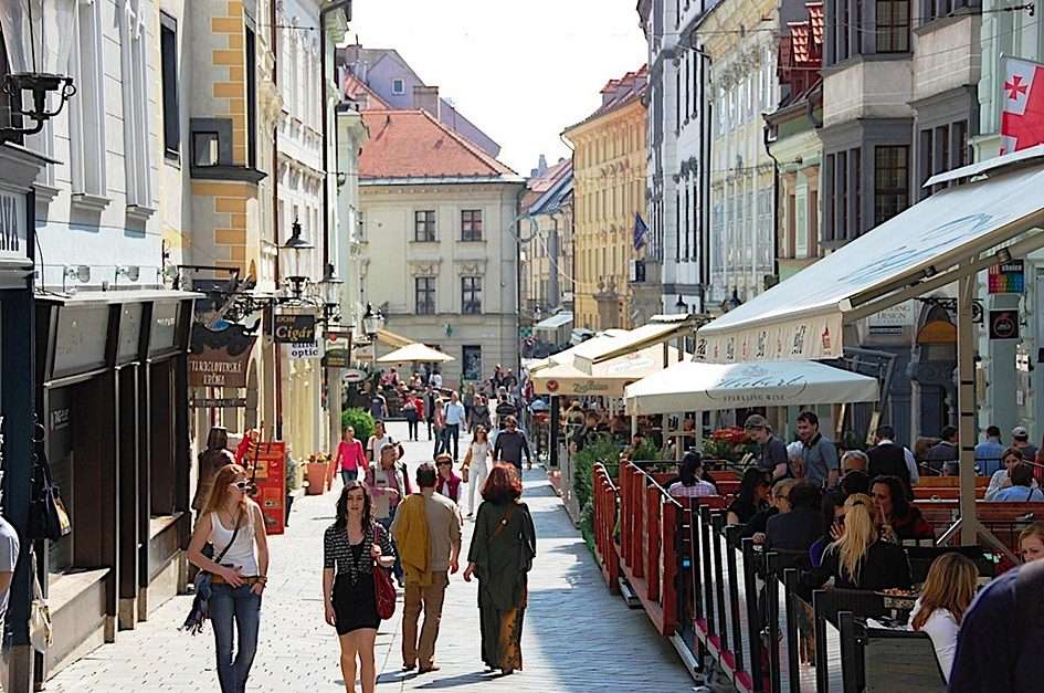 Братислава (Есловакия) онлайн пъзел от снимка