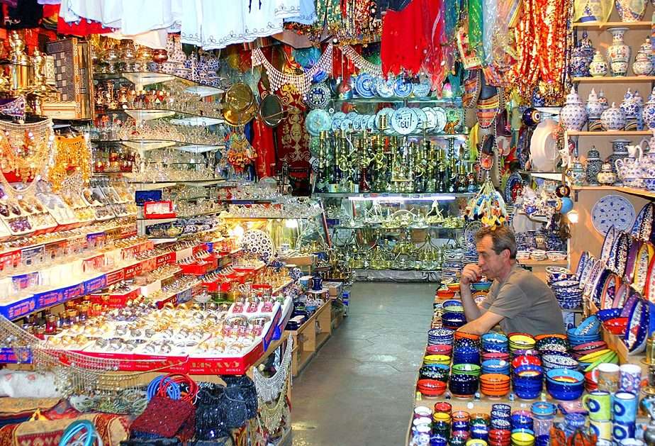 A bazaar in Turkey puzzle online from photo