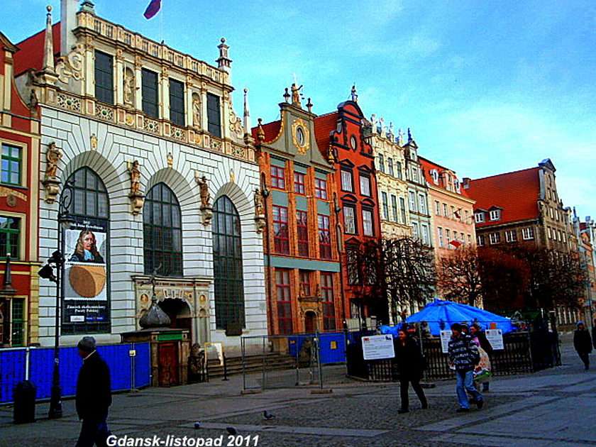Artus Court i Gdańsk pussel online från foto