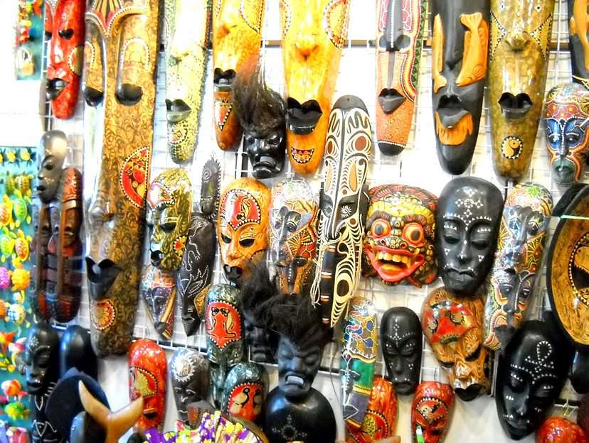 Негритянські маски скласти пазл онлайн з фото