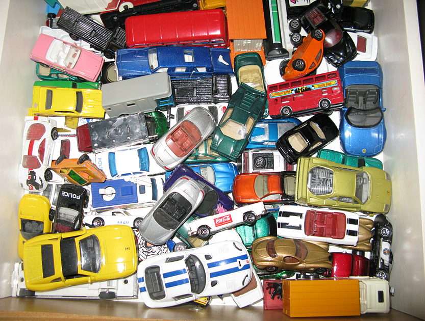 My collection of Matchboxes and other cars puzzle online from photo