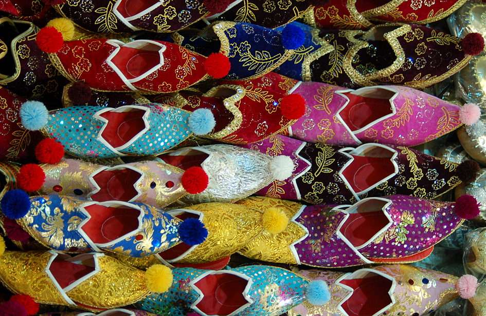 Turkish slippers puzzle online from photo
