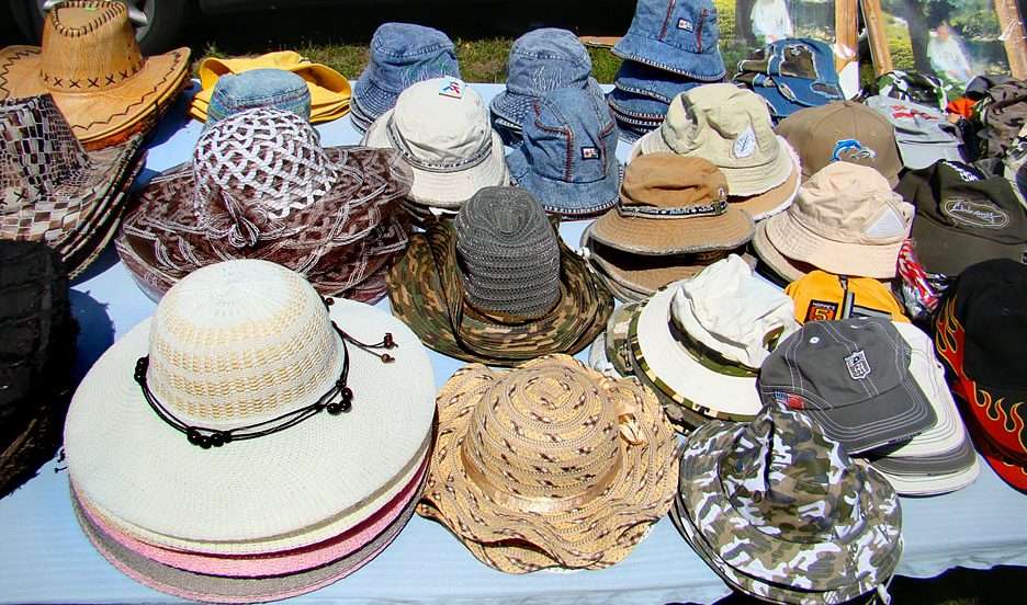 CAPS, HATS e HATS puzzle online a partir de fotografia