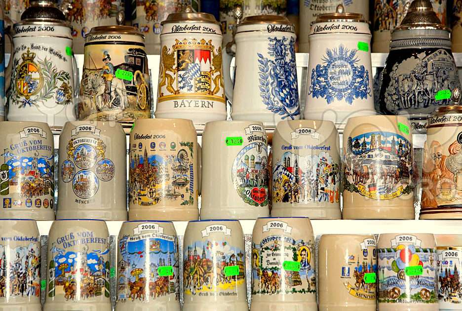 Beer mugs puzzle online from photo
