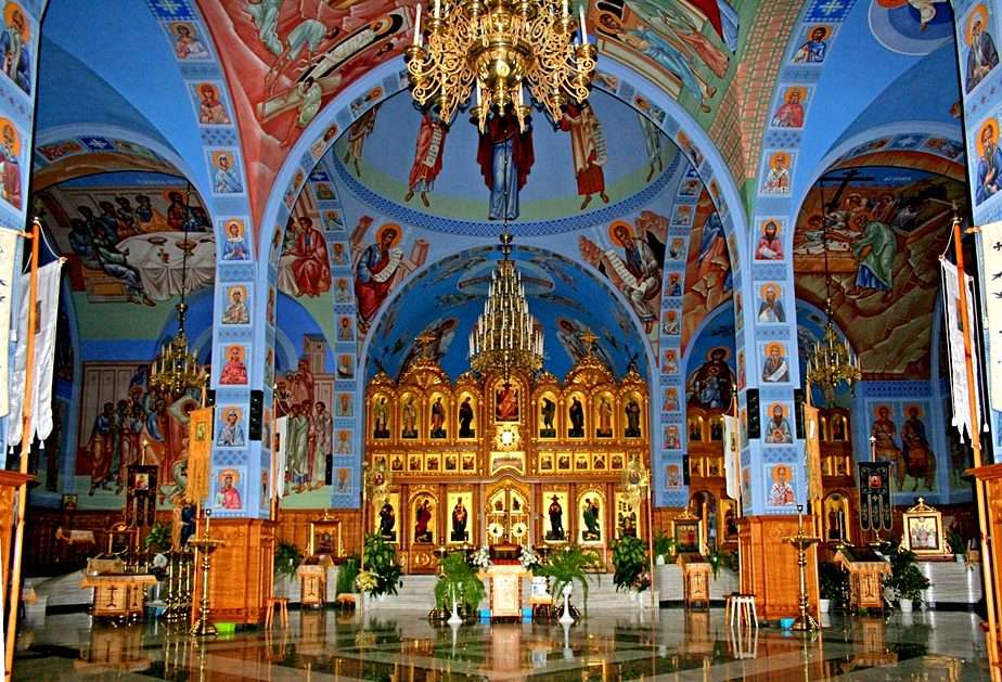 Mosteiro-interior puzzle online a partir de fotografia