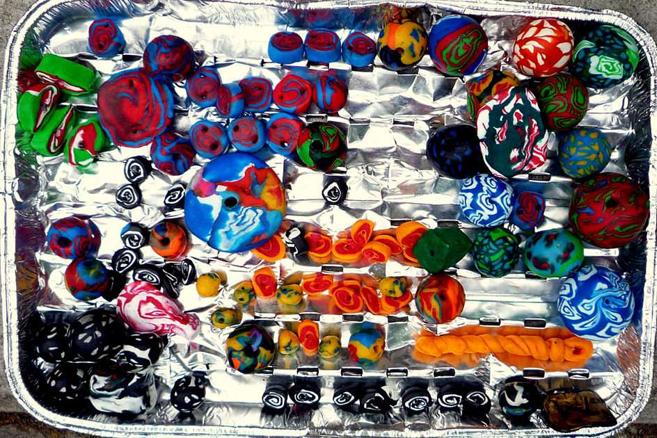 Umělecká dílna - plastelína puzzle online z fotografie
