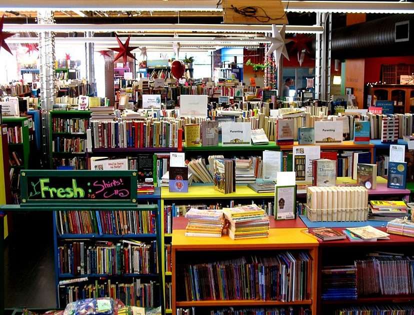 Βιβλιοπωλείο παζλ online από φωτογραφία