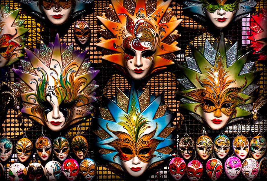 Venetian masks in Międzyzdroje !!!! puzzle online from photo