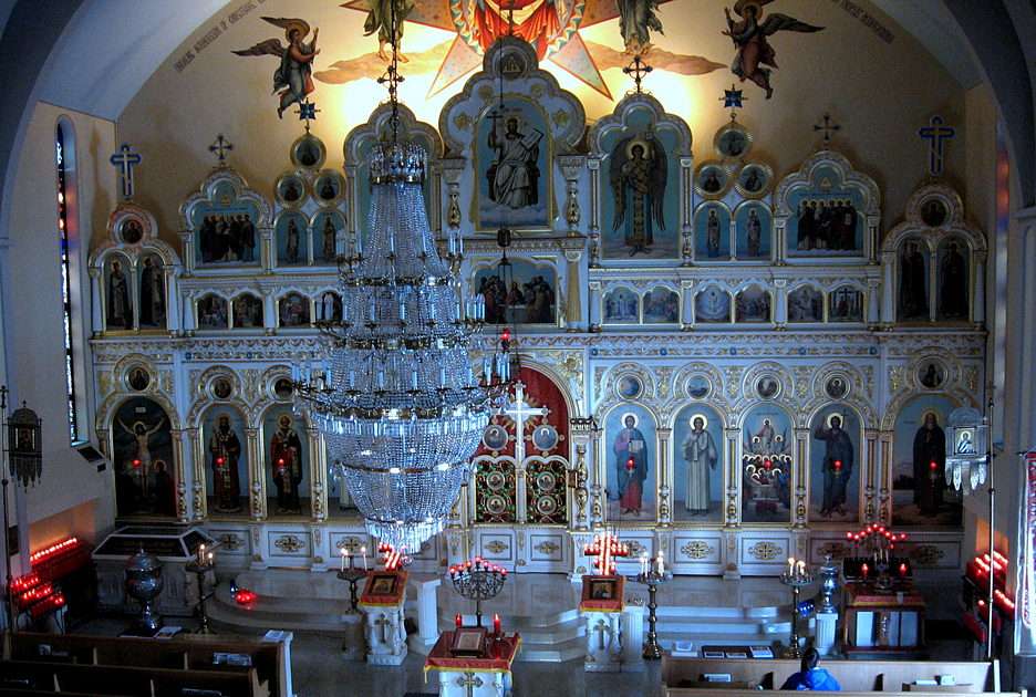 Иконостатът на Св. Мария-Русия онлайн пъзел
