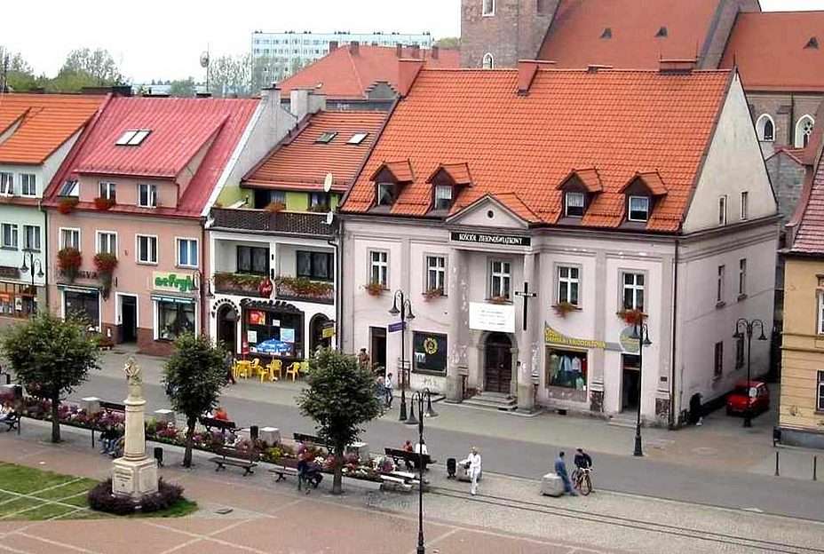 Piazza del mercato di Żory puzzle online da foto