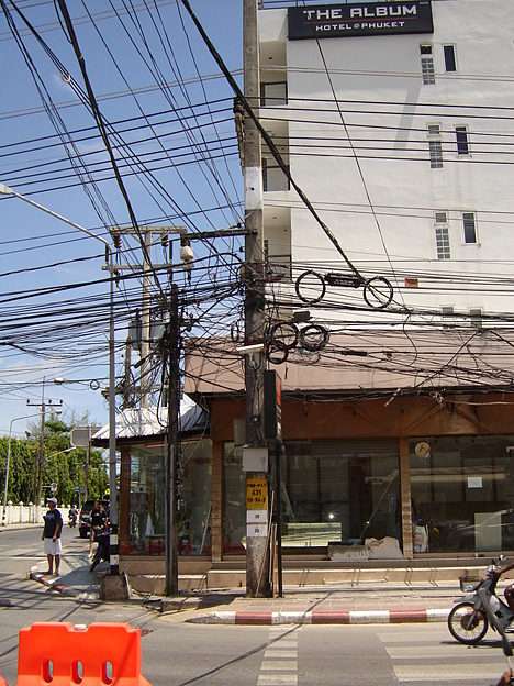 Líneas eléctricas en Phuket, Tailandia puzzle online a partir de foto