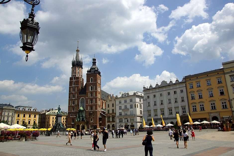 Κεντρική πλατεία της αγοράς στην Κρακοβία online παζλ