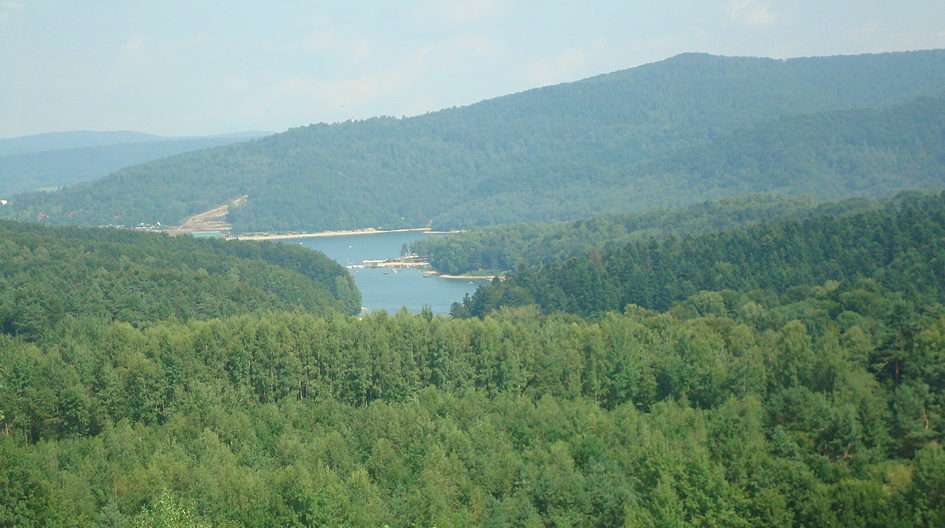 Lago Solińskie puzzle online a partir de fotografia