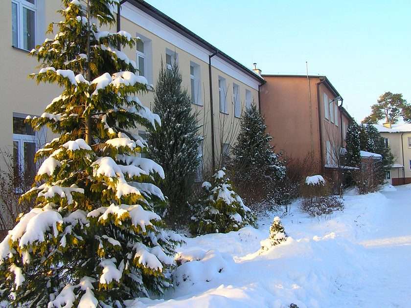 Σχολείο στο Długosiodło online παζλ