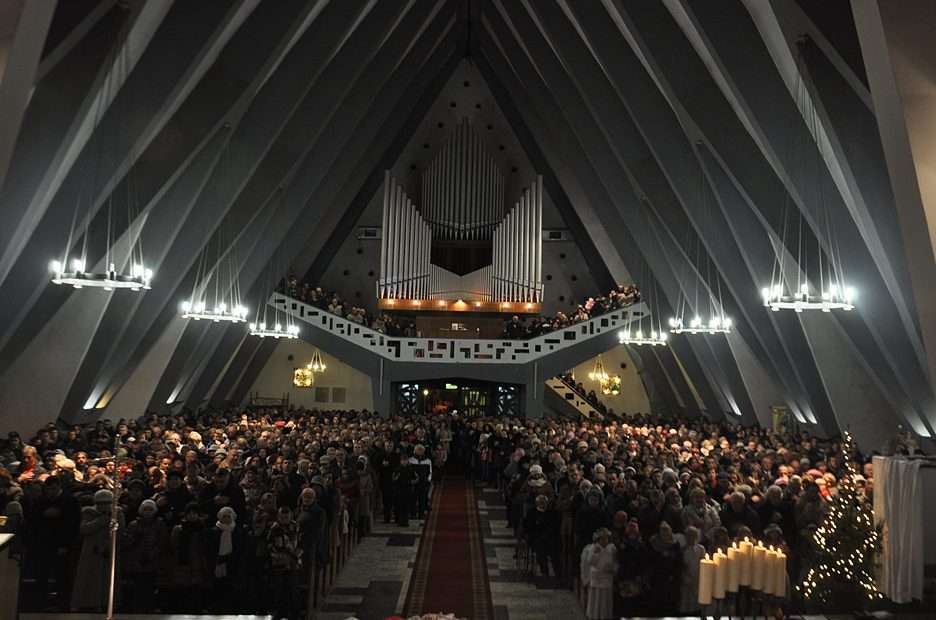 Midnight Mass in Władysławowo 2012 puzzle online from photo
