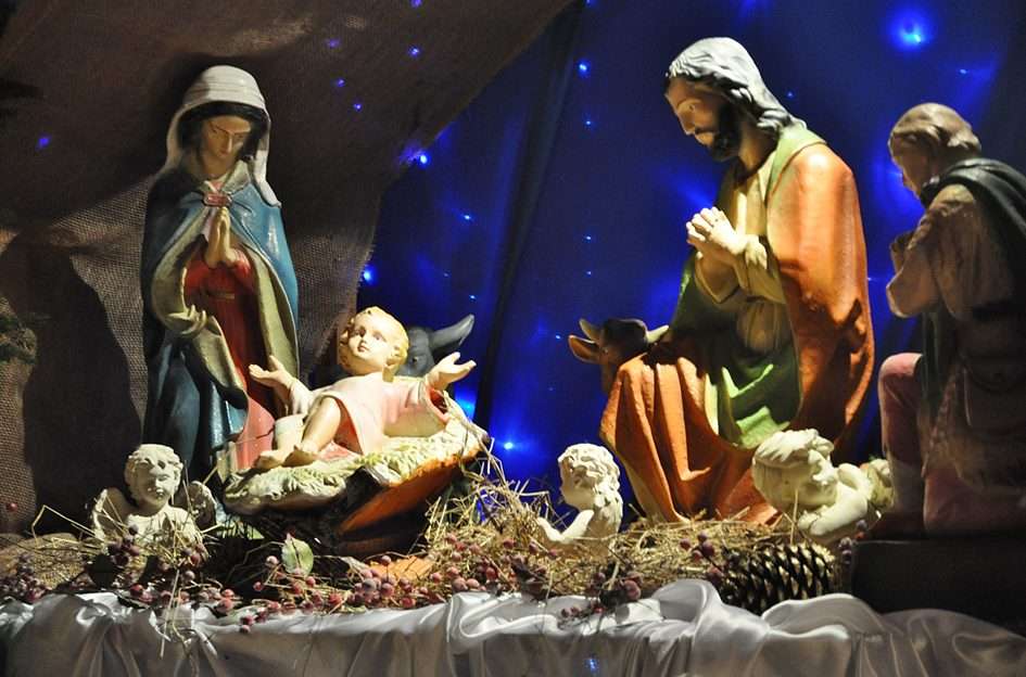 Heilige Familie - Kerststal in Władysławowo puzzel online van foto