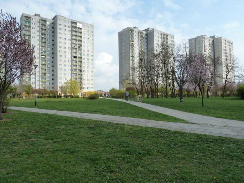 Spring at the Orła Białego estate online puzzle