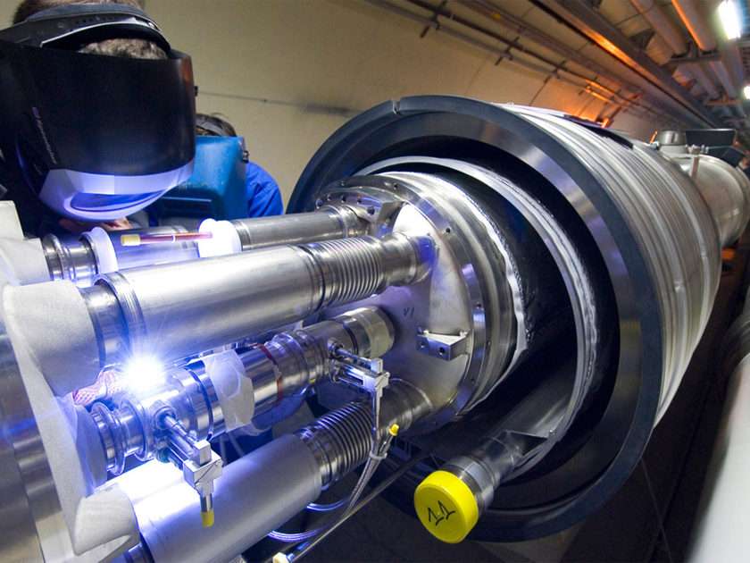 CERN pussel online från foto