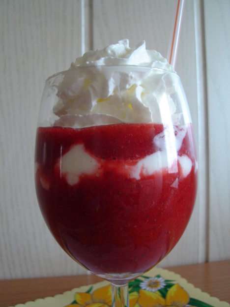Strawberry coctail Pussel online