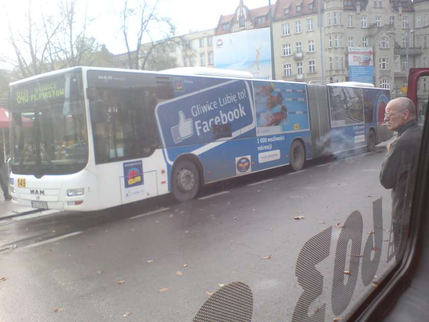 Bus Online-Puzzle vom Foto