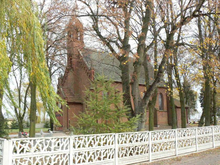 Εκκλησία στο Niemczyn online παζλ