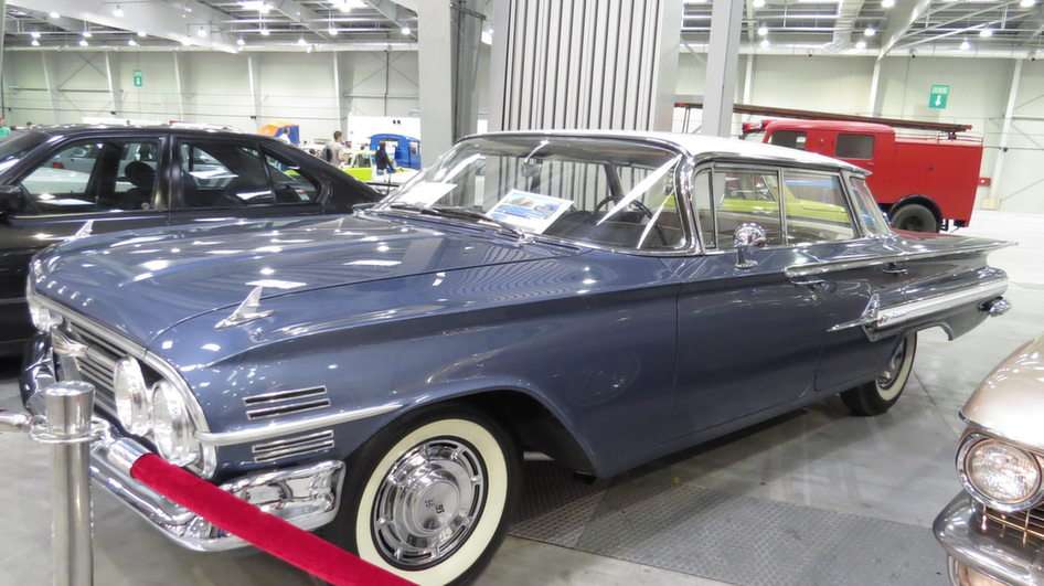 Chevrolet Impala 1960 року випуску скласти пазл онлайн з фото