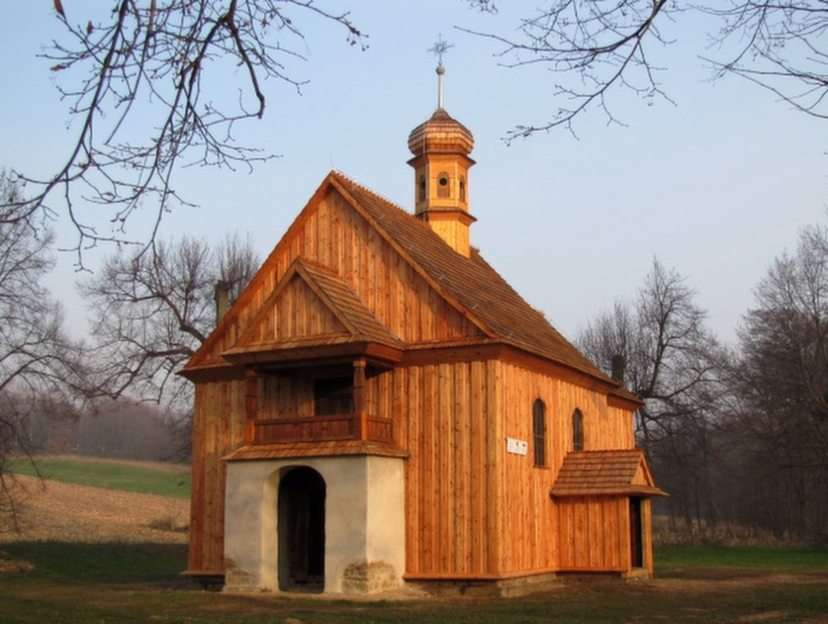 Kostel v Tłuczanii puzzle online z fotografie