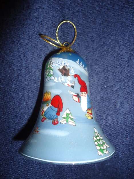 Norwegian bauble puzzle online from photo