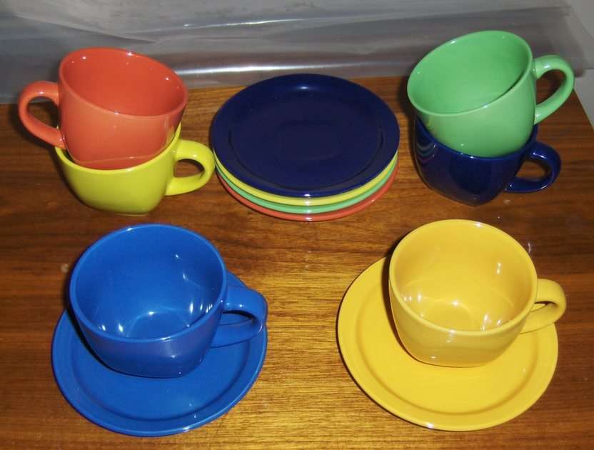 Cups puzzle online from photo