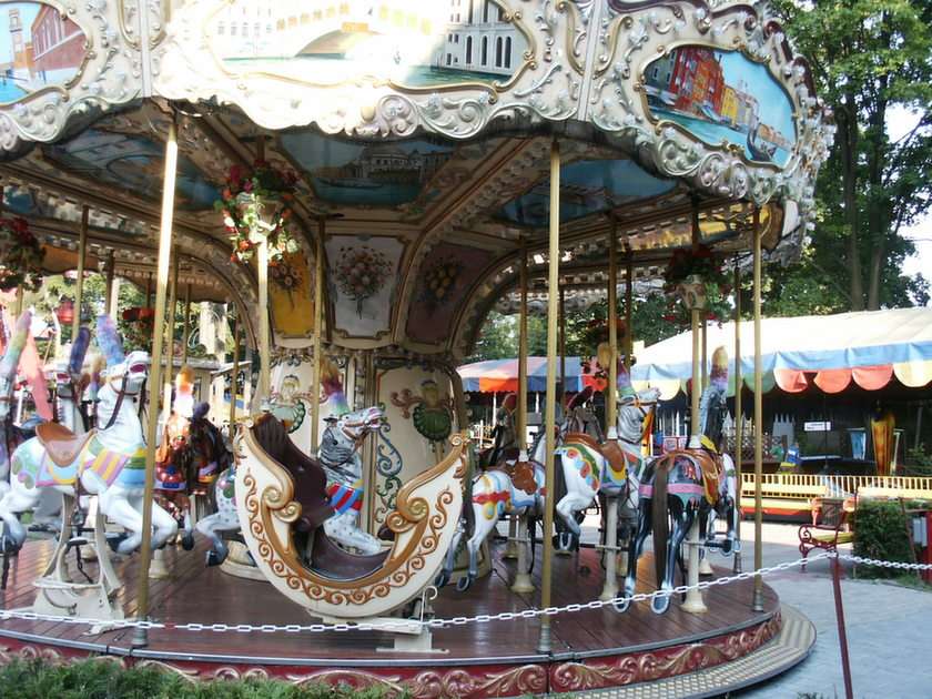 carousel puzzle online from photo
