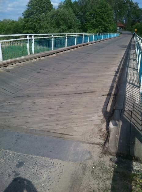 Bridge in Sochaczew. puzzle online from photo